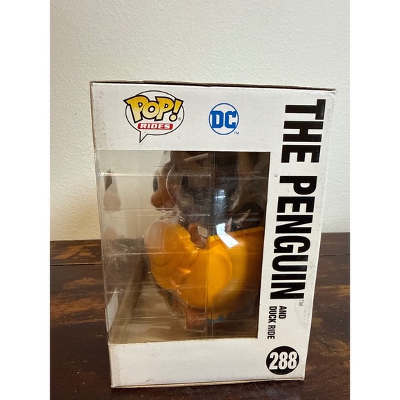 FUNKO POP THE PENGUIN AND DUCK RIDE BATMAN SDCC 2022 SUMMER CONVENTION EXCLUSIVE - Picture 4 of 6